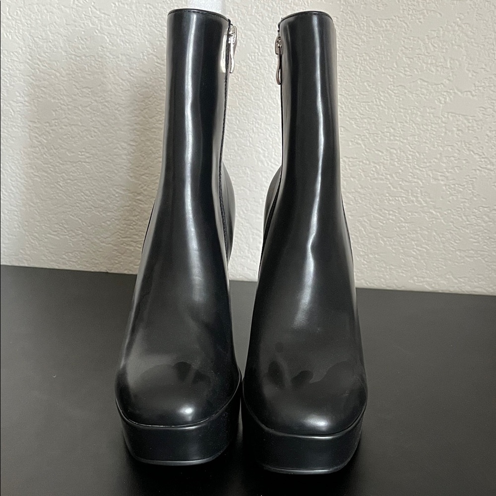 Sleek Black Heeled Boots